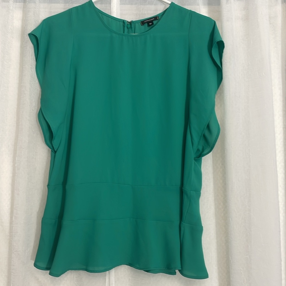 Stella and Dot Women’s AddisonTop Green Size Medium PTP 19” length 24”